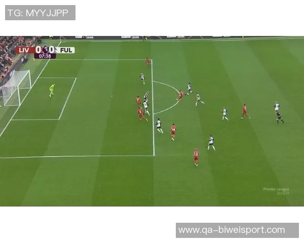 哈曼批评裁判缺乏VAR执法能力质疑迪亚斯越位判罚影响比赛公正性