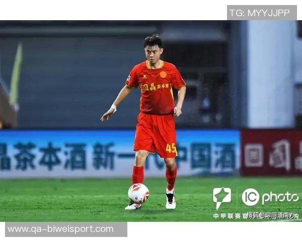 中甲激战引发重伤阿萨莫阿颈椎骨折黄威腓骨骨折悲剧发生